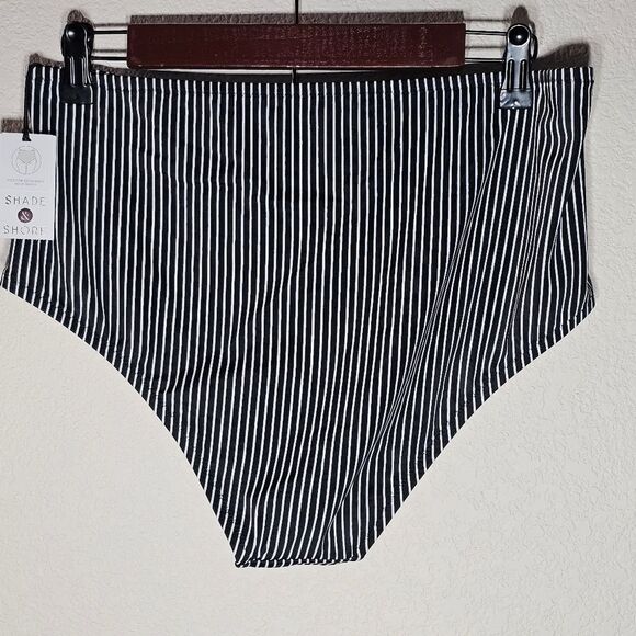 Shade & Shore Women Swim Bottoms Large Black & White Pin Stripped NWT - Picture 2 of 6